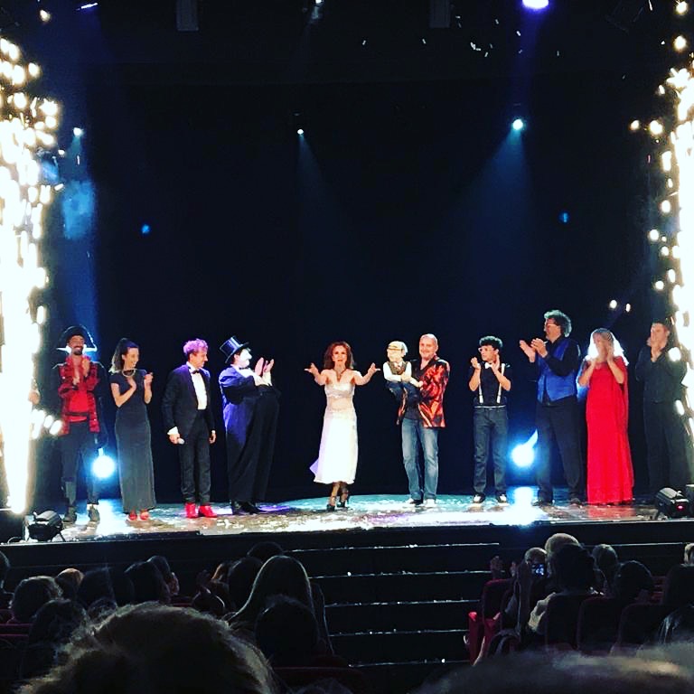 Al teatro Duse di Bologna, “Abracadabra – si respira magia”