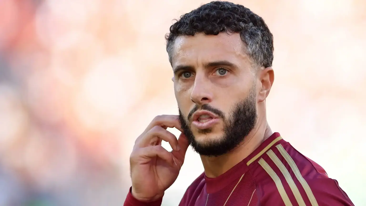Hermoso in ritiro con la Roma, ma il futuro è incerto: il Valencia lo vuole riportare in Liga